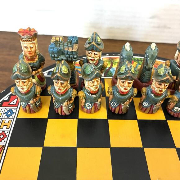 Vintage handmade conquistador, Mayan, Aztec Indian chess set Ceramic pieces - Picture 3 of 13